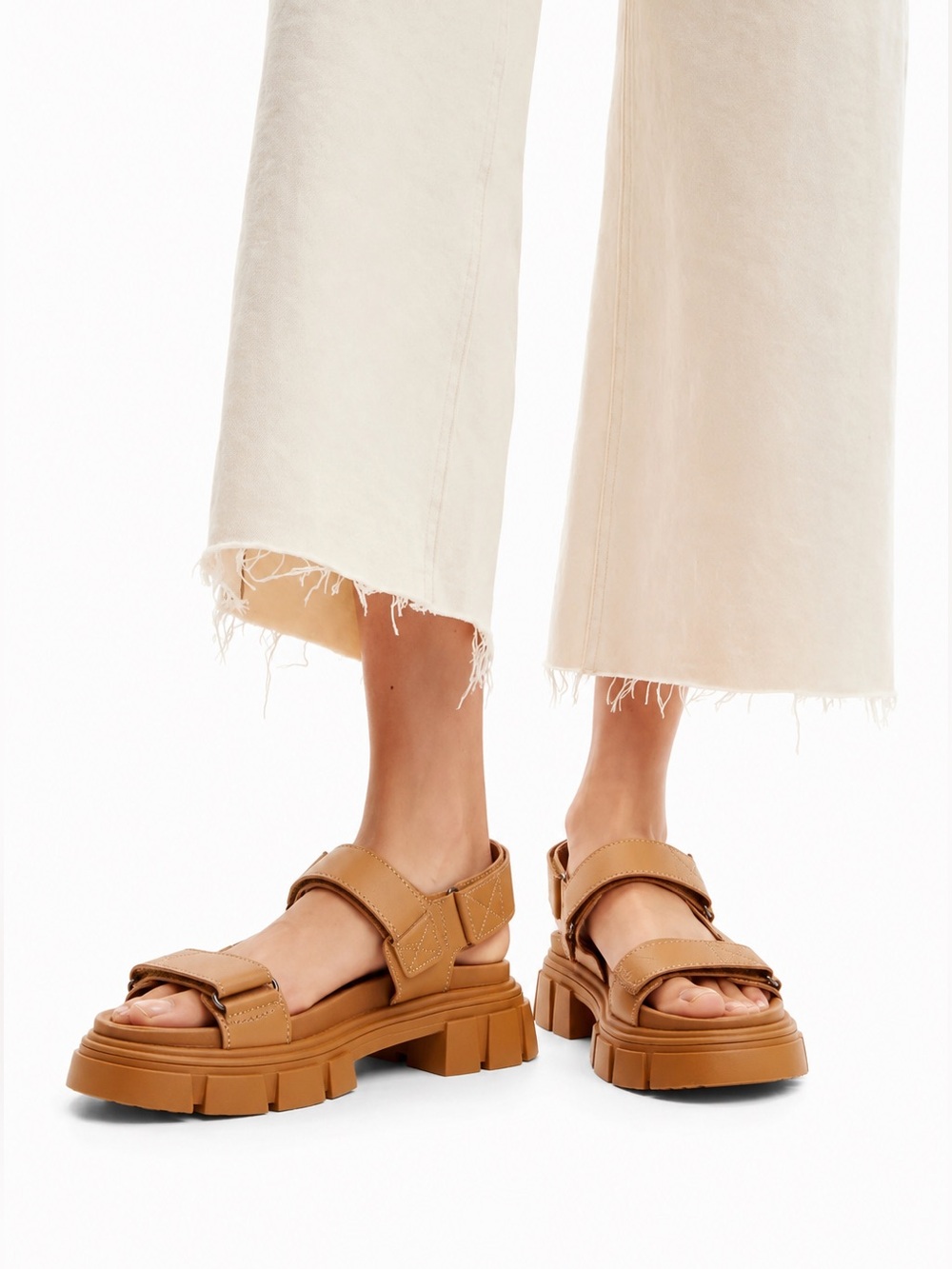 NWT Mango Mango Chunky Tan Platform Velcro Sandals